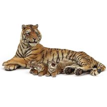 Figurina Tigre sdraiata che allatta PA-50156 Papo 1