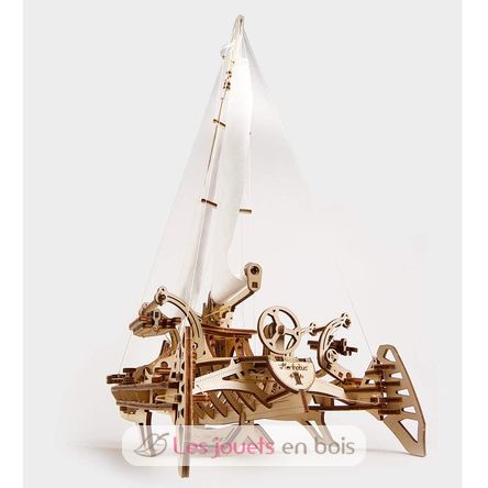 Trimarano Merihobus modello meccanico U-70059 Ugears 2