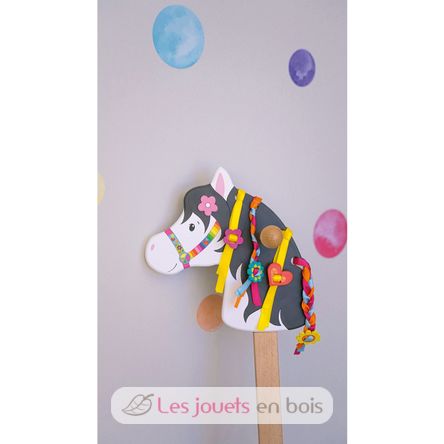 Lili il cavalluccio a bastone GK53760 Goki 4